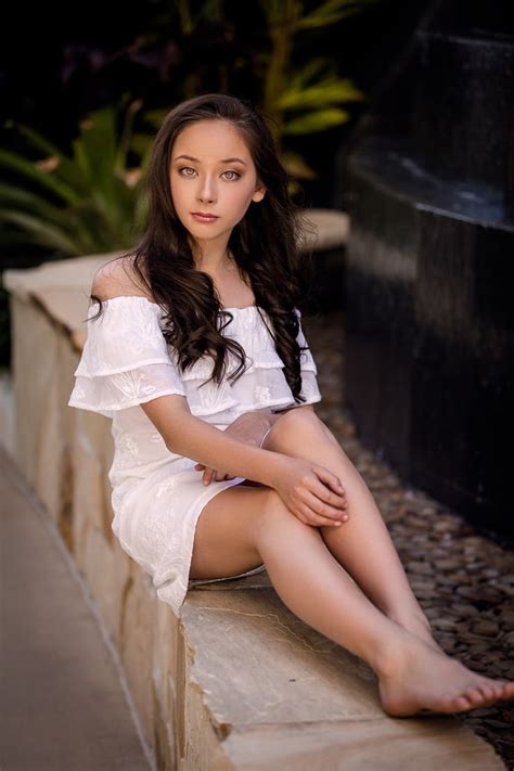 chloe guy age